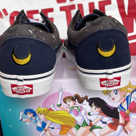 Vans Old Skool
Pretty Guardians Sailor Moon 
VNOA7Q2JJDU
Men’s sneakers - Picture 15 of 16